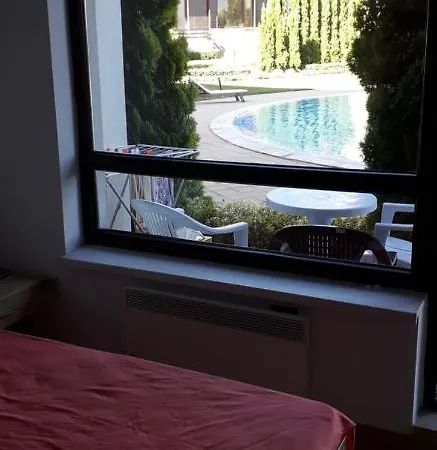 By The Pool In Aspen Heights *