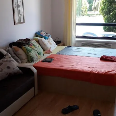 By The Pool In Aspen Heights Lejlighed *